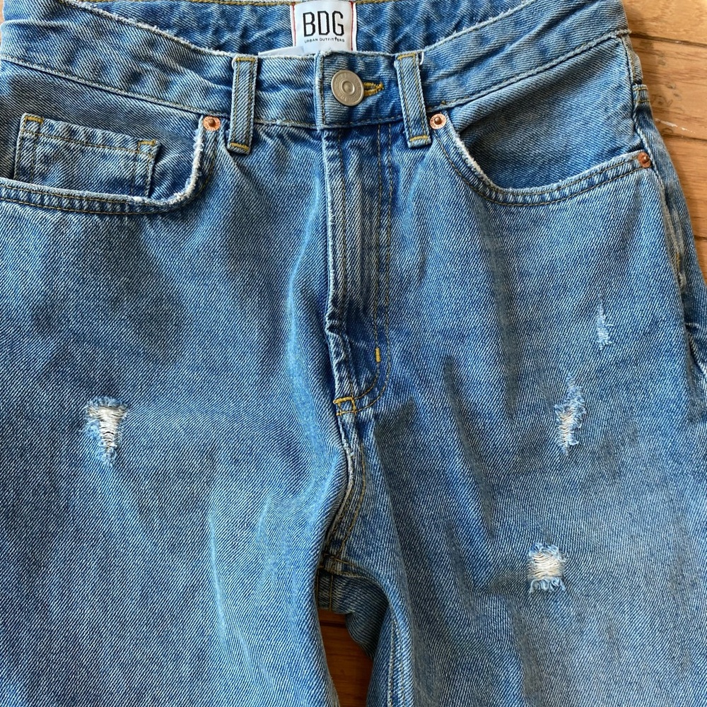 EUC BDG Washed Indigo Ripped Mom Jeans - Picture 6 of 16